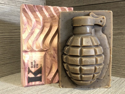 Freedom Showering Starter Set: grenade soap with cedar flag soap dish